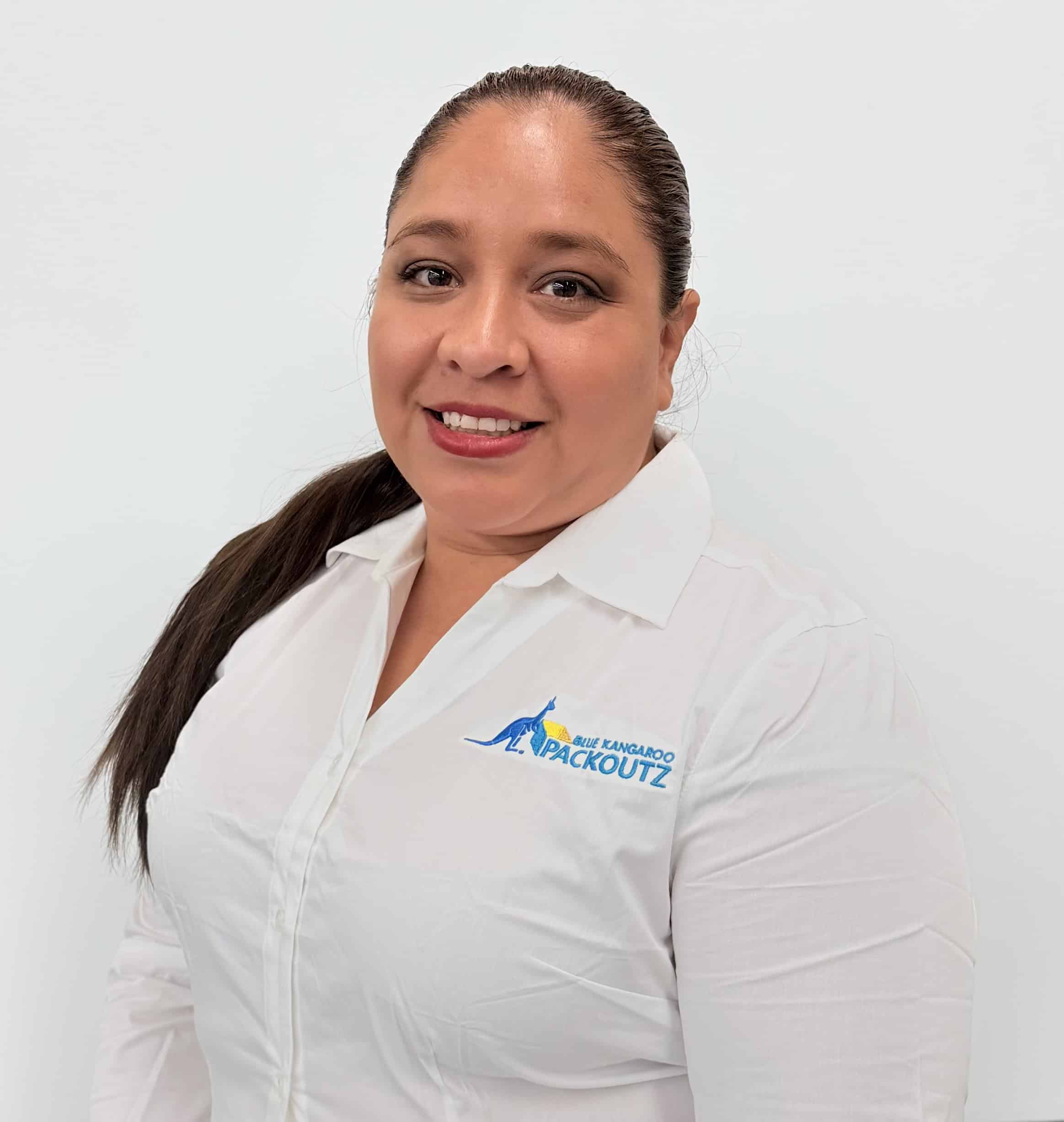 Ambar Flores Headshot1