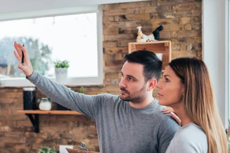 Homeowners planning emergency packout
